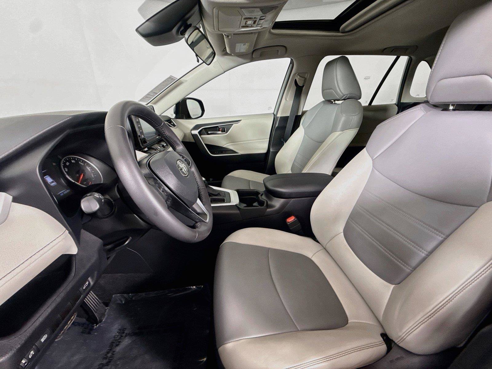 Certified 2021 Toyota RAV4 XLE Premium FWD image 3