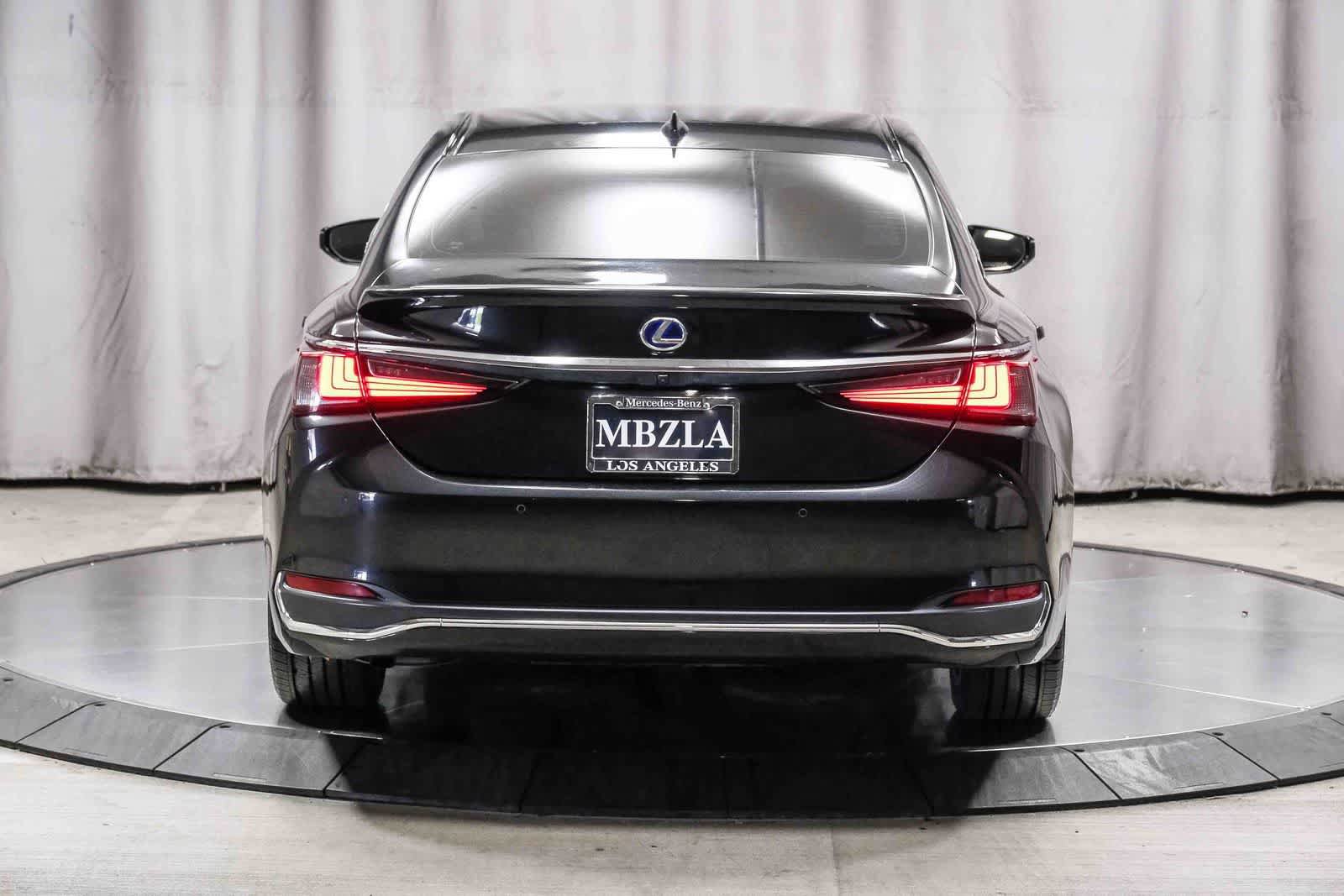 Used 2021 Lexus ES 300h w/ Premium Package FWD image 3