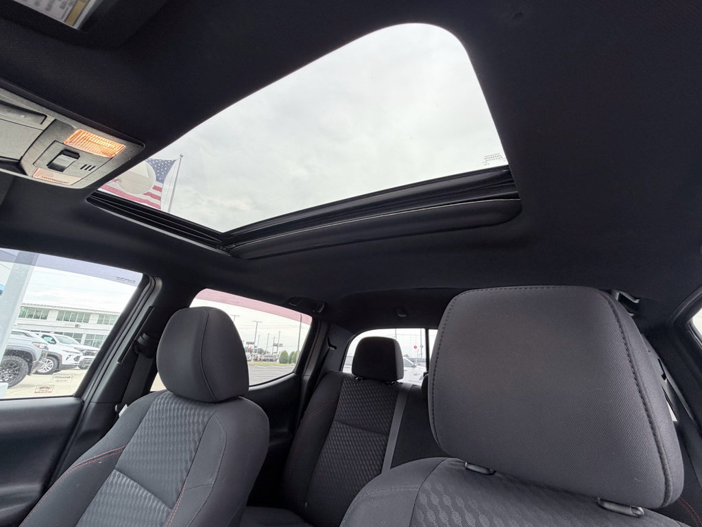 Used 2018 Toyota Tacoma Limited AWD/4WD image 9