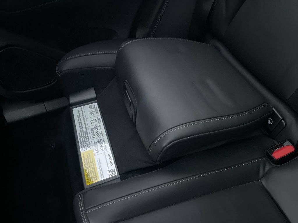 Certified 2023 Volvo XC60 B5 Ultimate image 24