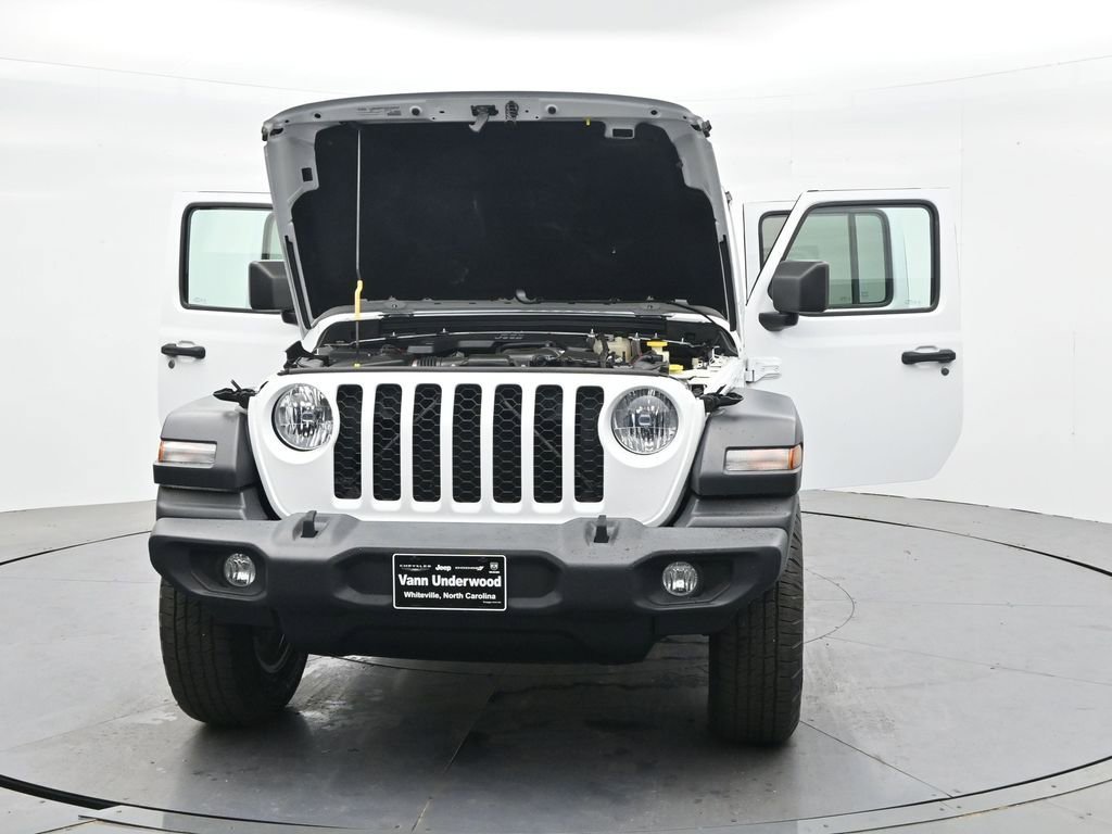 Used 2020 Jeep Gladiator Sport w/ Quick Order Package 24S image 39