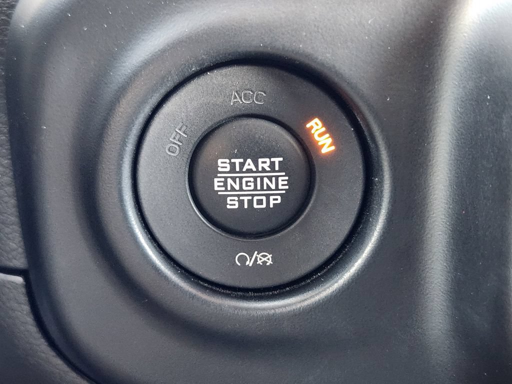 Used 2021 Jeep Wrangler Unlimited Sahara w/ Cold Weather Group AWD/4WD image 22