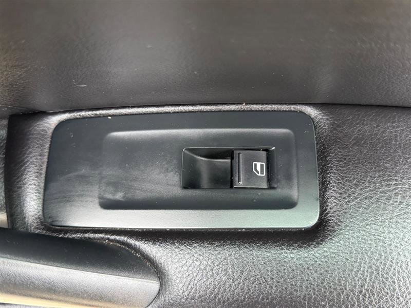 Used 2015 Volkswagen Passat 1.8T Limited Edition FWD image 29