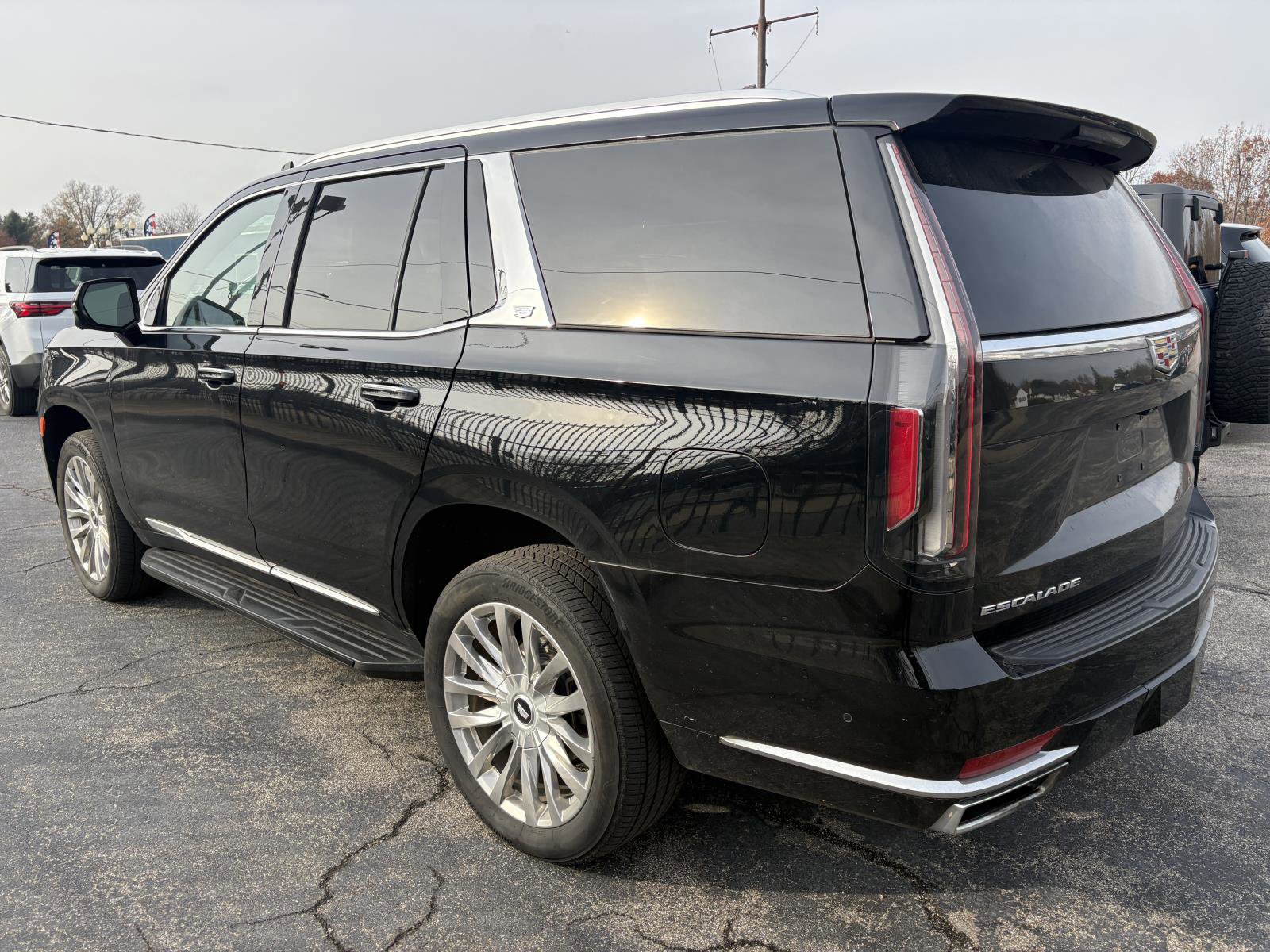 Certified 2023 Cadillac Escalade Premium Luxury image 5