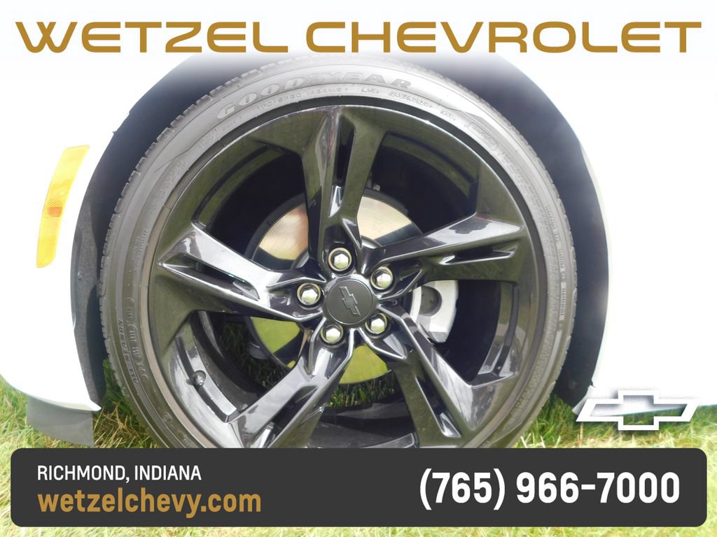 Used 2019 Chevrolet Camaro LT w/ RS Package RWD image 10