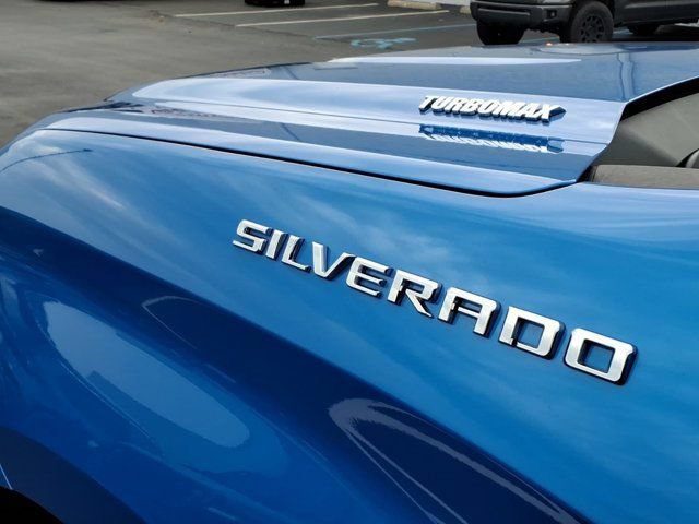 Used 2025 Chevrolet Silverado 1500 LT AWD/4WD image 32