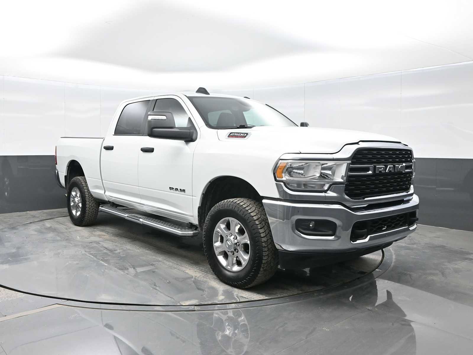 Used 2024 RAM 2500 Big Horn image 2