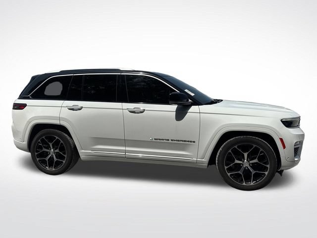 Used 2023 Jeep Grand Cherokee Summit AWD/4WD image 7