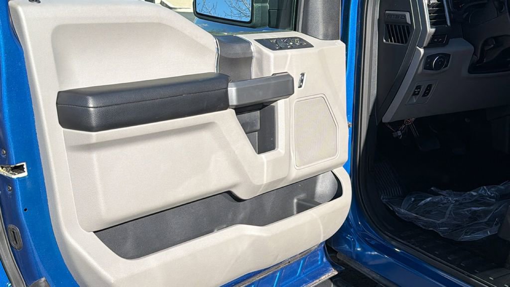 Used 2018 Ford F150 XLT w/ Equipment Group 302A Luxury image 23