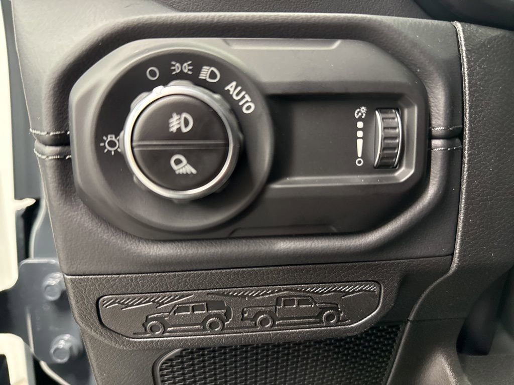 New 2026 Jeep Gladiator Sport image 19