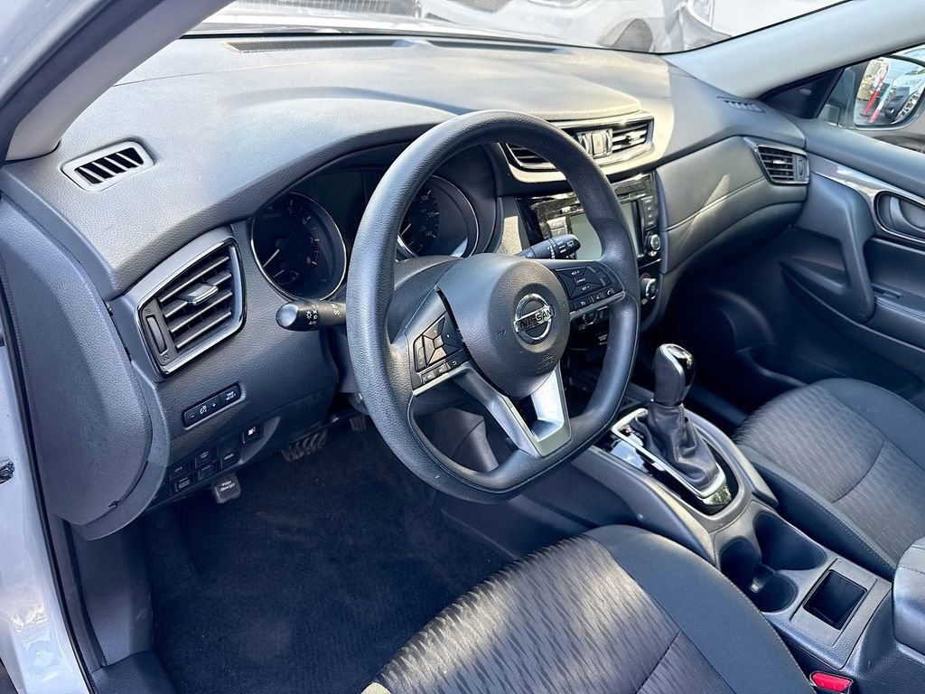 Used 2020 Nissan Rogue S image 9