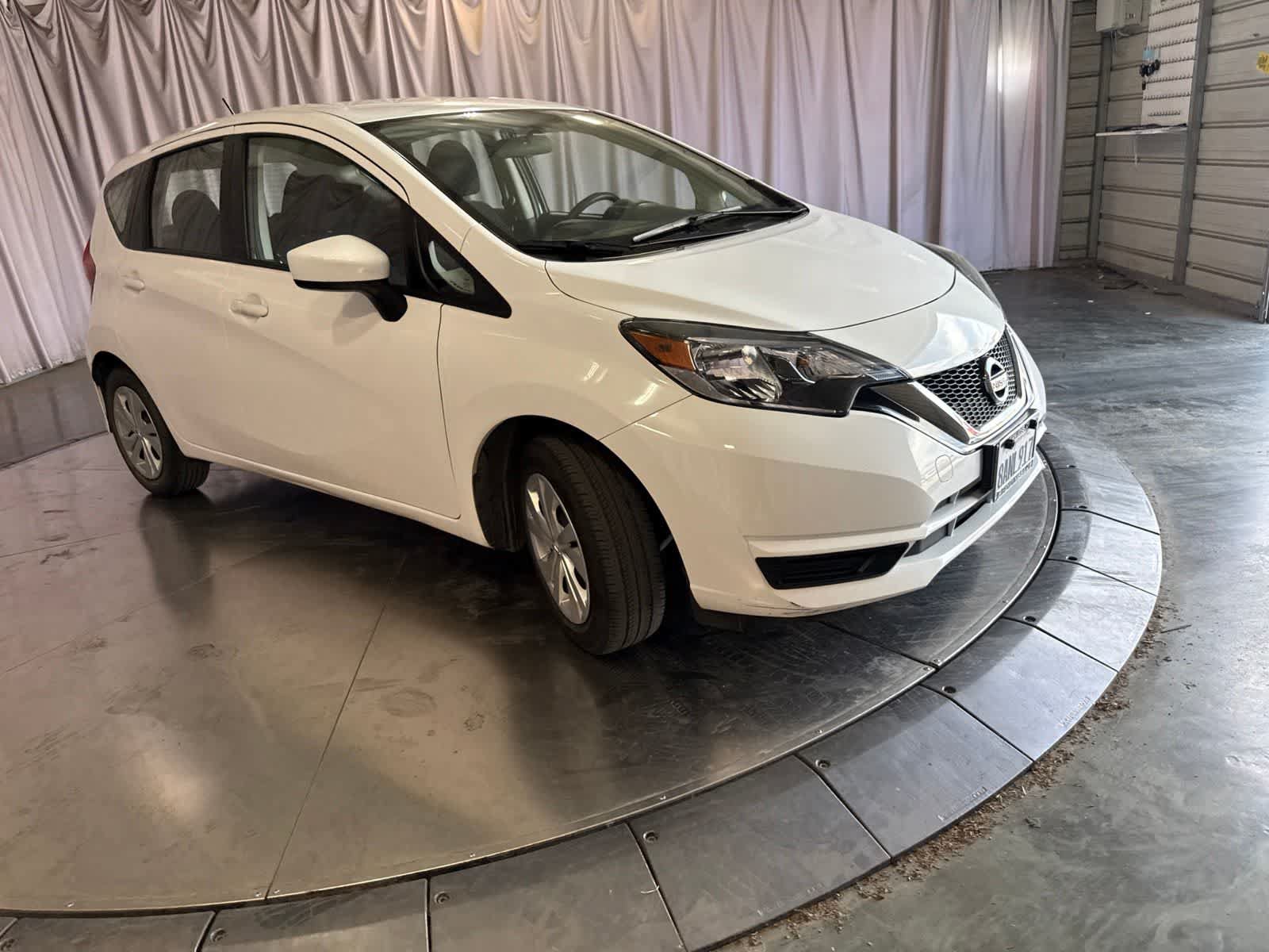 Used 2018 Nissan Versa Note SV FWD video 2