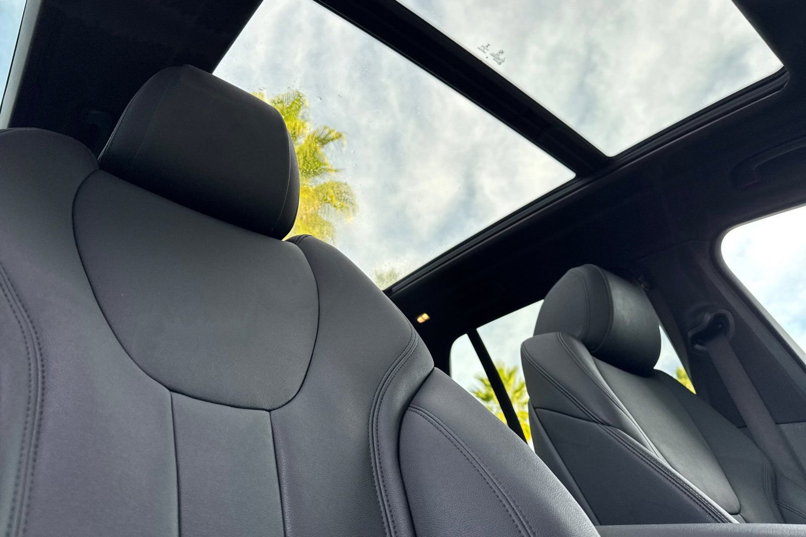 Used 2022 BMW X5 xDrive40i w/ Parking Assistance Package image 10