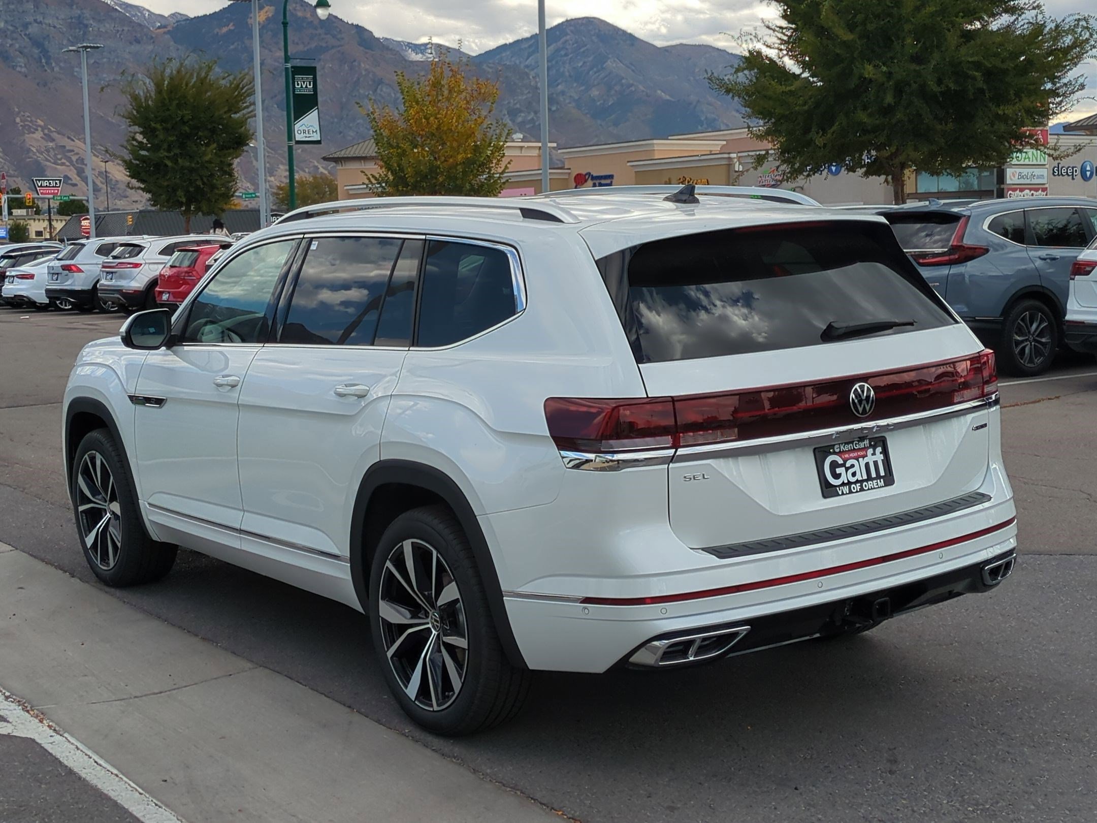 New 2026 Volkswagen Atlas SEL Premium R-Line image 8