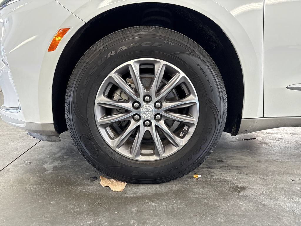 Used 2022 Buick Enclave Essence FWD image 28