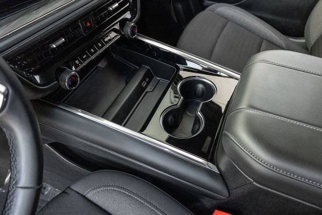 Used 2025 Chevrolet Tahoe LS RWD image 10