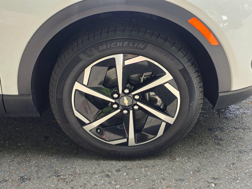 New 2026 Chevrolet Equinox EV LT AWD/4WD image 9
