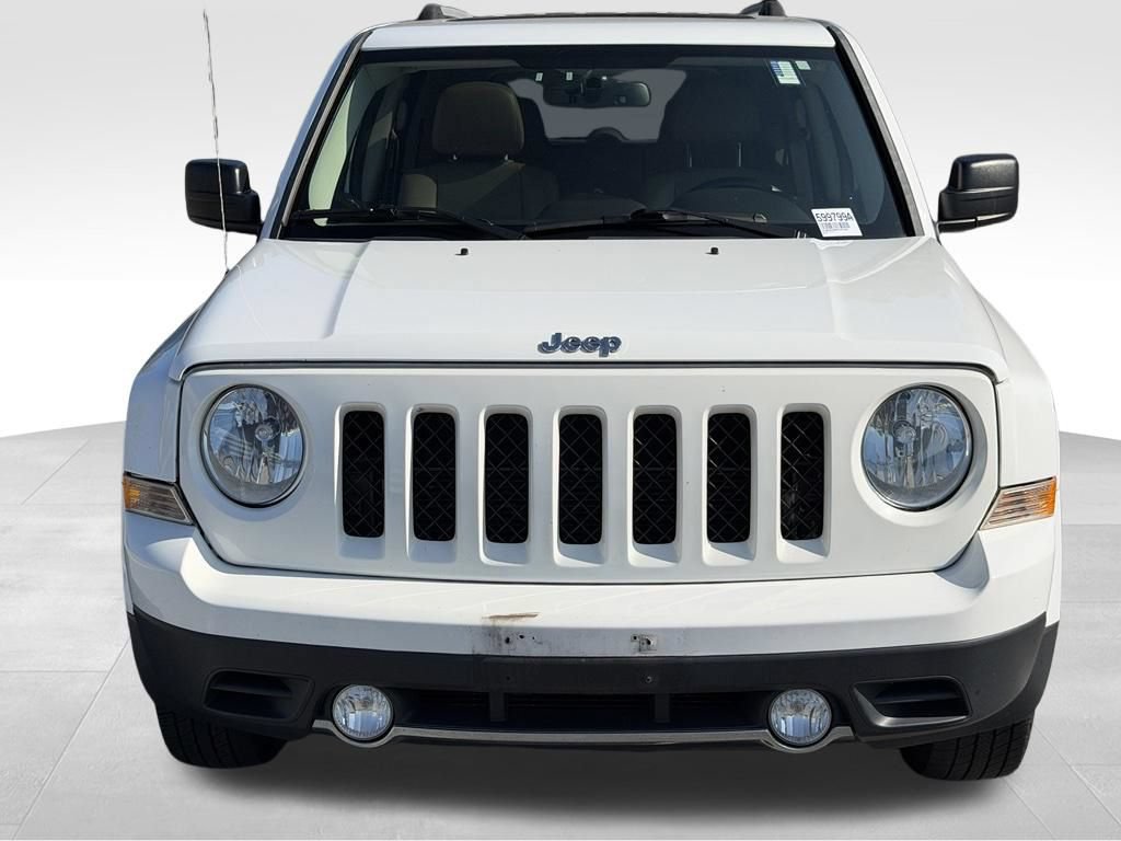 Used 2015 Jeep Patriot Limited w/ Sun/Sound Group FWD image 2