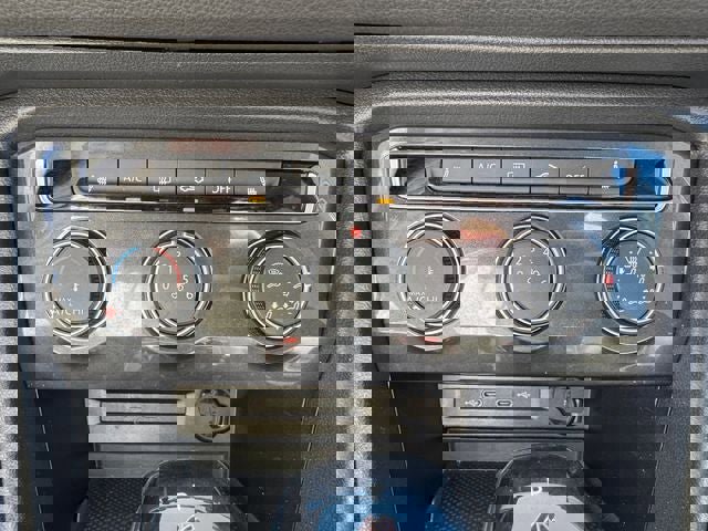 Used 2024 Volkswagen Tiguan SE image 20