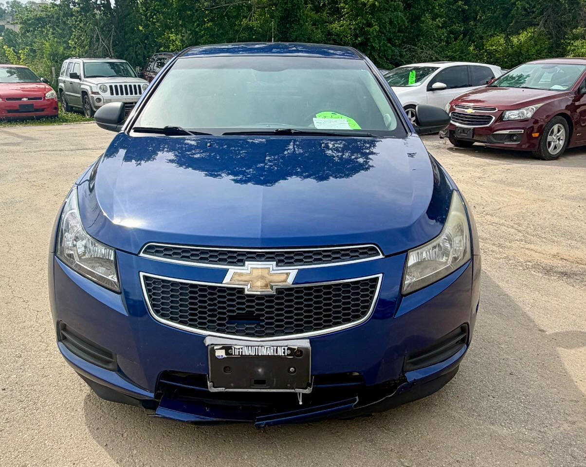 Used 2013 Chevrolet Cruze LS FWD image 3