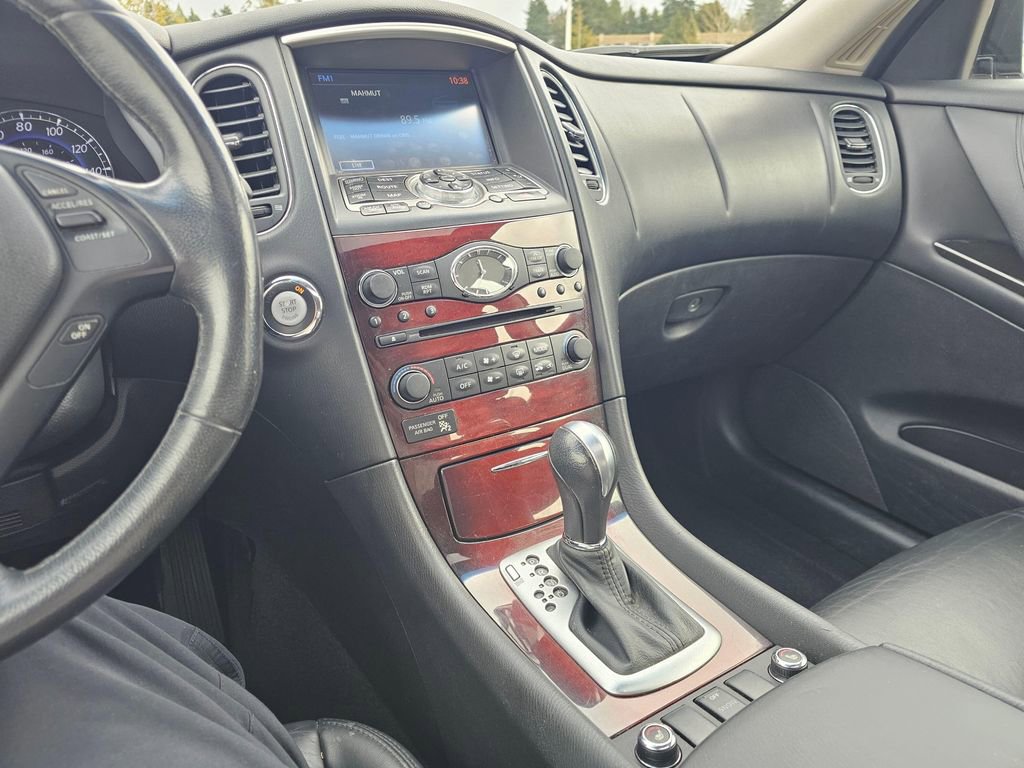 Used 2015 INFINITI QX50 Journey w/ Premium Package image 31