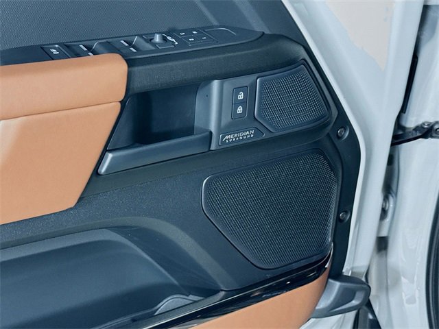 New 2026 Land Rover Defender 110 OCTA image 21