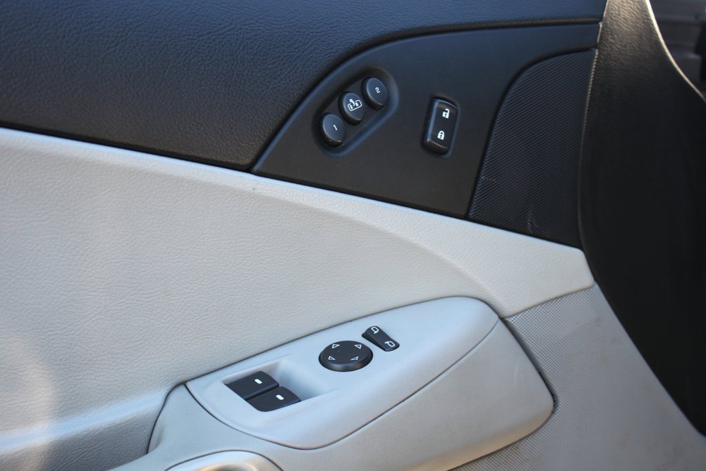 Used 2009 Chevrolet Corvette Base 2D Convertible w/ Preferred Equipment Group image 7