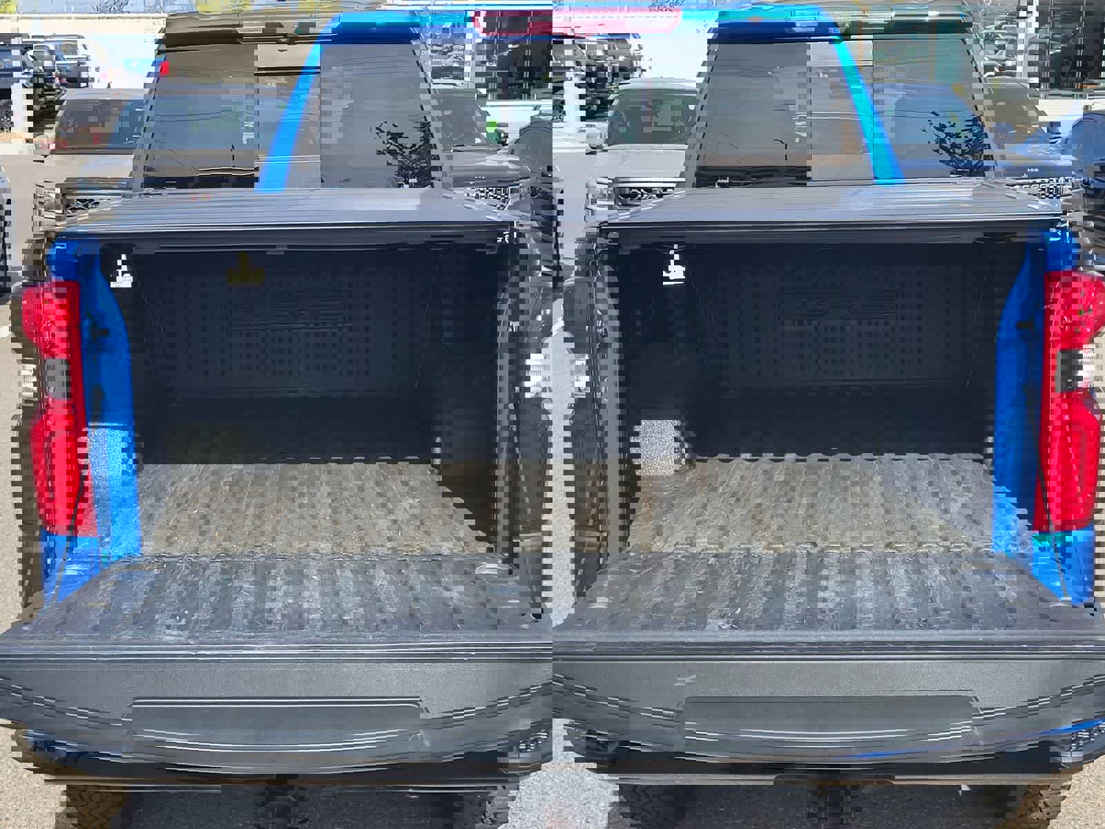 Used 2023 Chevrolet Silverado 1500 ZR2 w/ Technology Package image 30