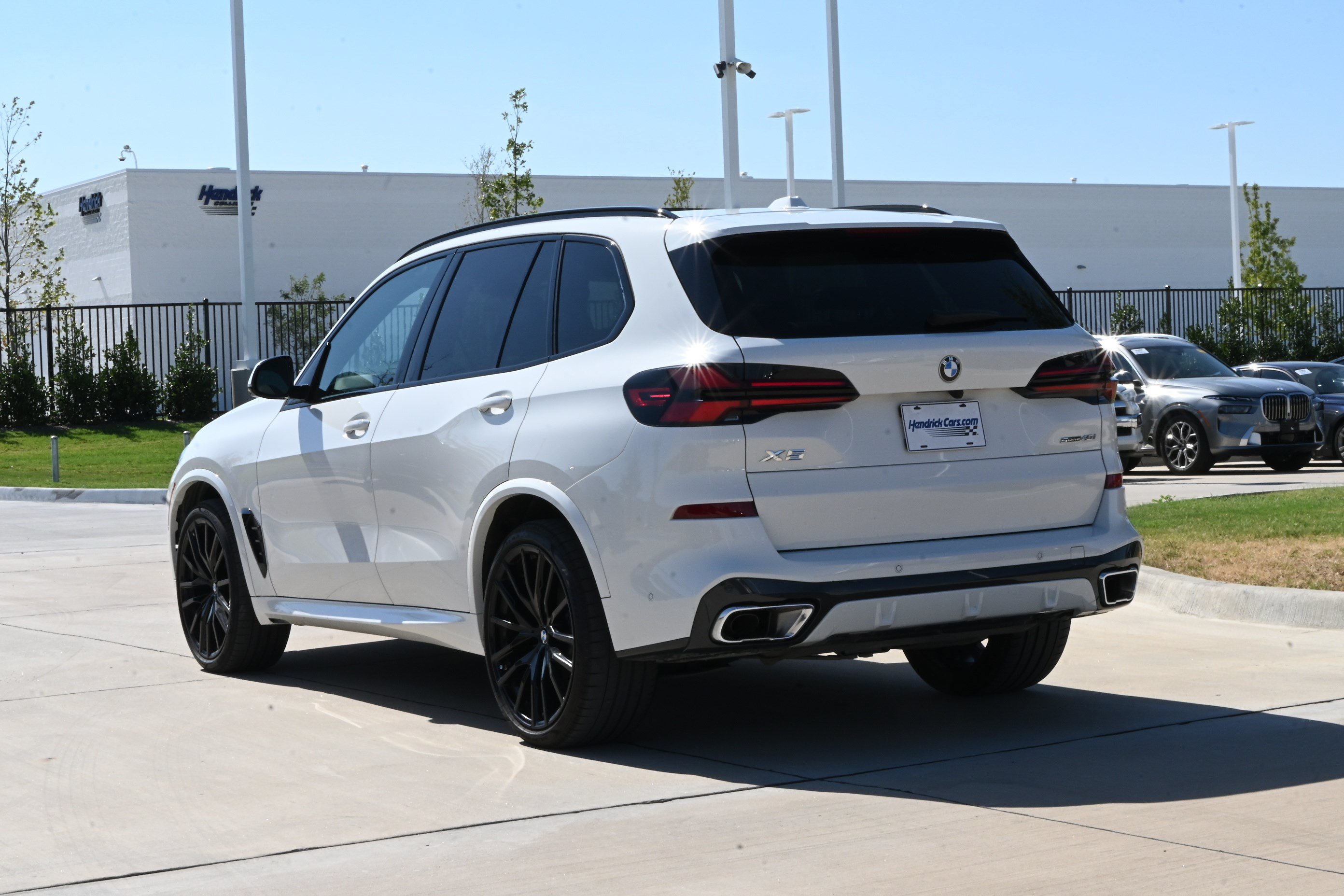Certified 2025 BMW X5 sDrive40i w/ M Sport Package RWD image 10