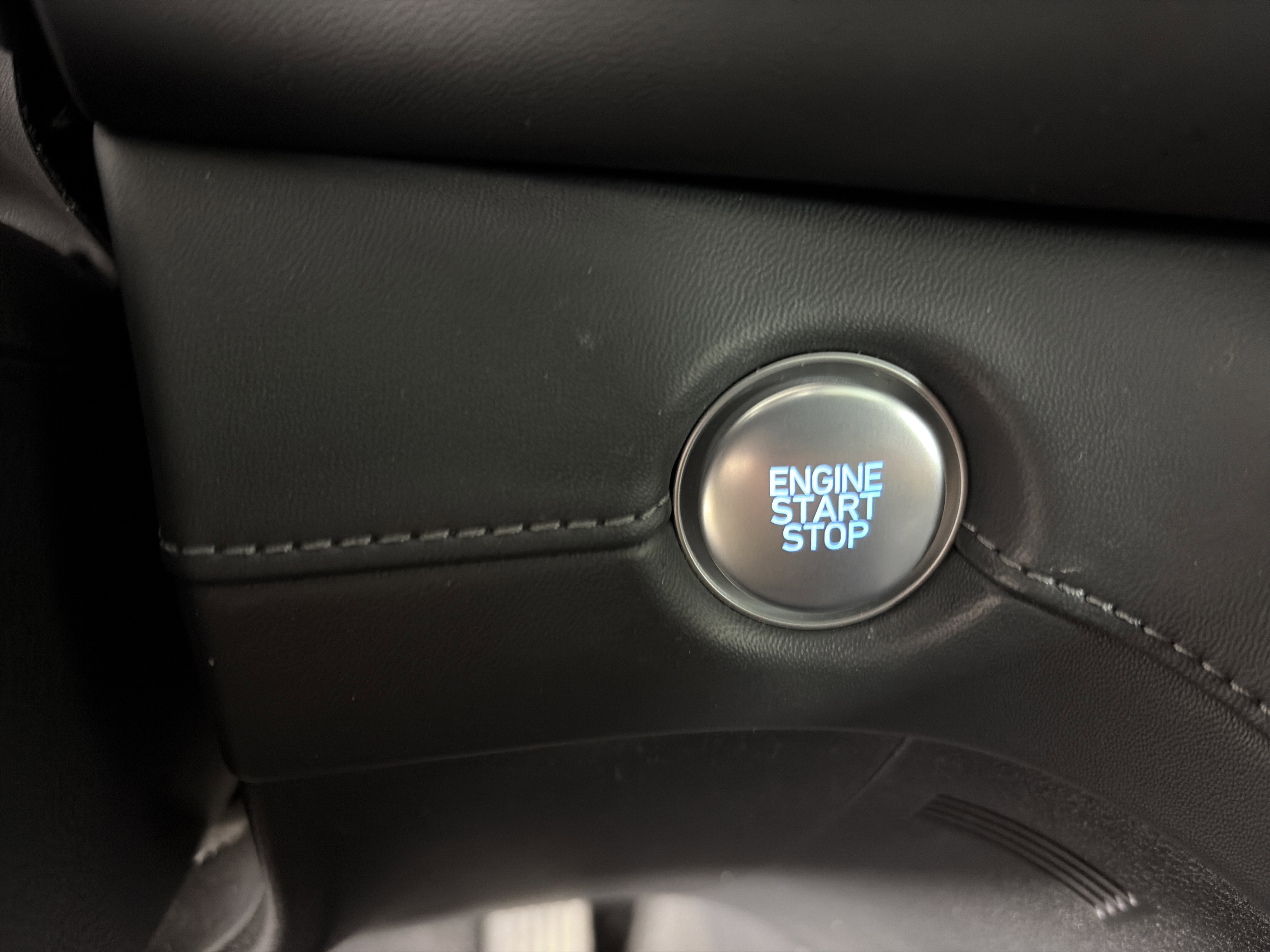 Certified 2023 Hyundai Santa Fe Limited w/ Cargo Package AWD/4WD image 32