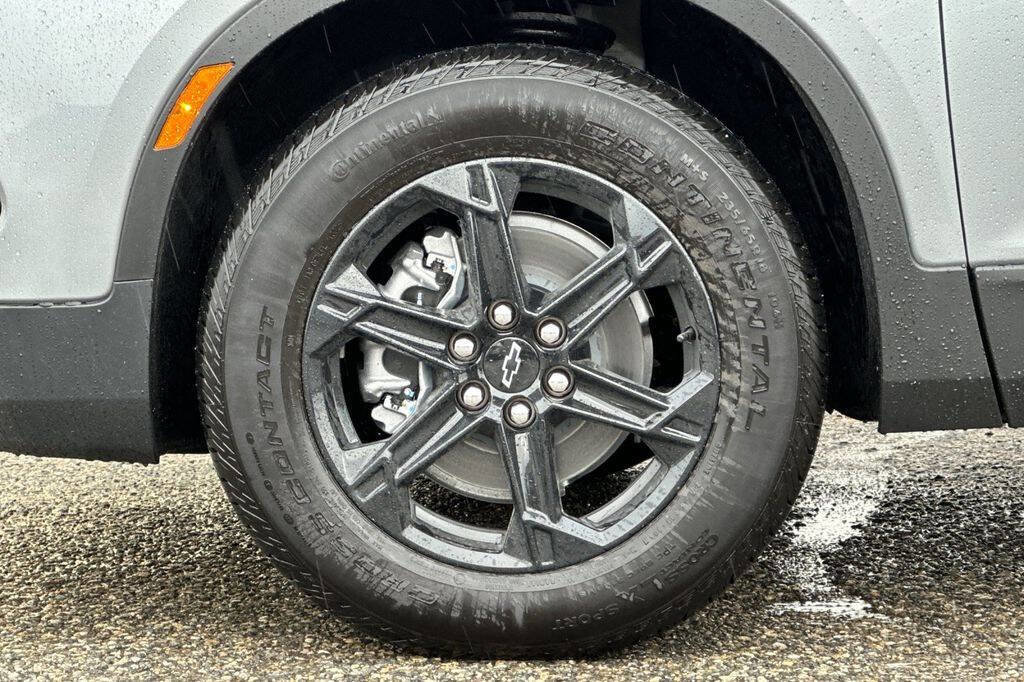 New 2025 Chevrolet Blazer LT w/ Midnight/Sport Edition image 26