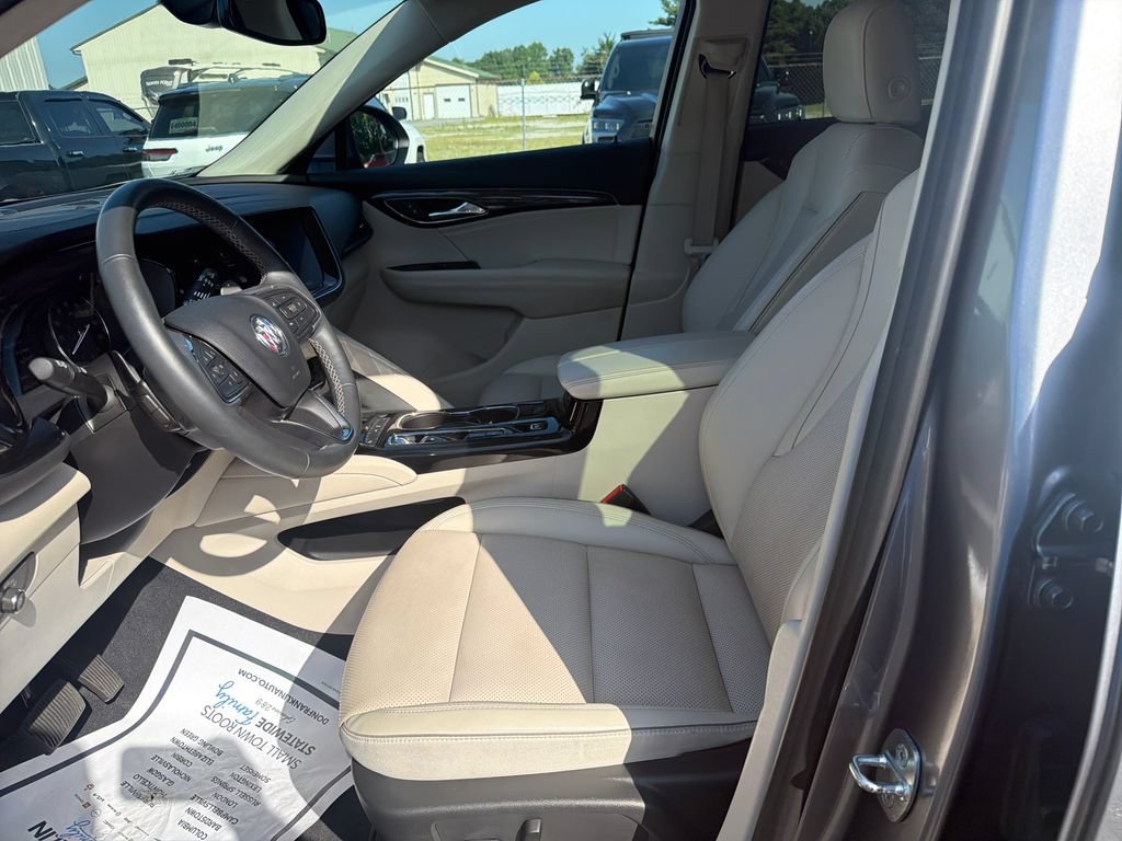 Used 2022 Buick Envision Essence w/ Safety Package FWD image 9