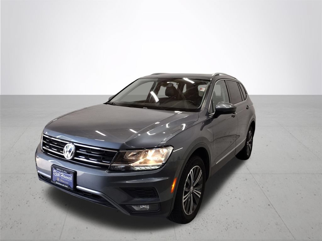 Used 2018 Volkswagen Tiguan SEL AWD/4WD image 2