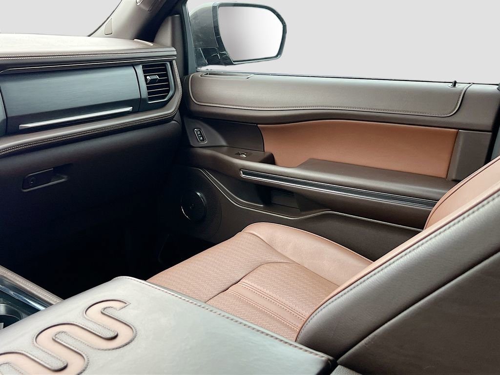 Used 2023 Ford Expedition Max King Ranch image 25