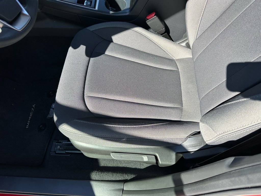 Used 2025 Subaru Impreza 2.0i image 23