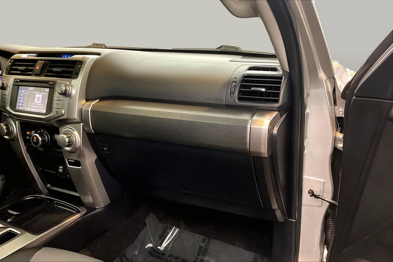 Used 2019 Toyota 4Runner SR5 Premium RWD image 18