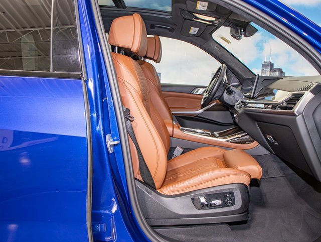 Certified 2023 BMW X7 M60i image 21
