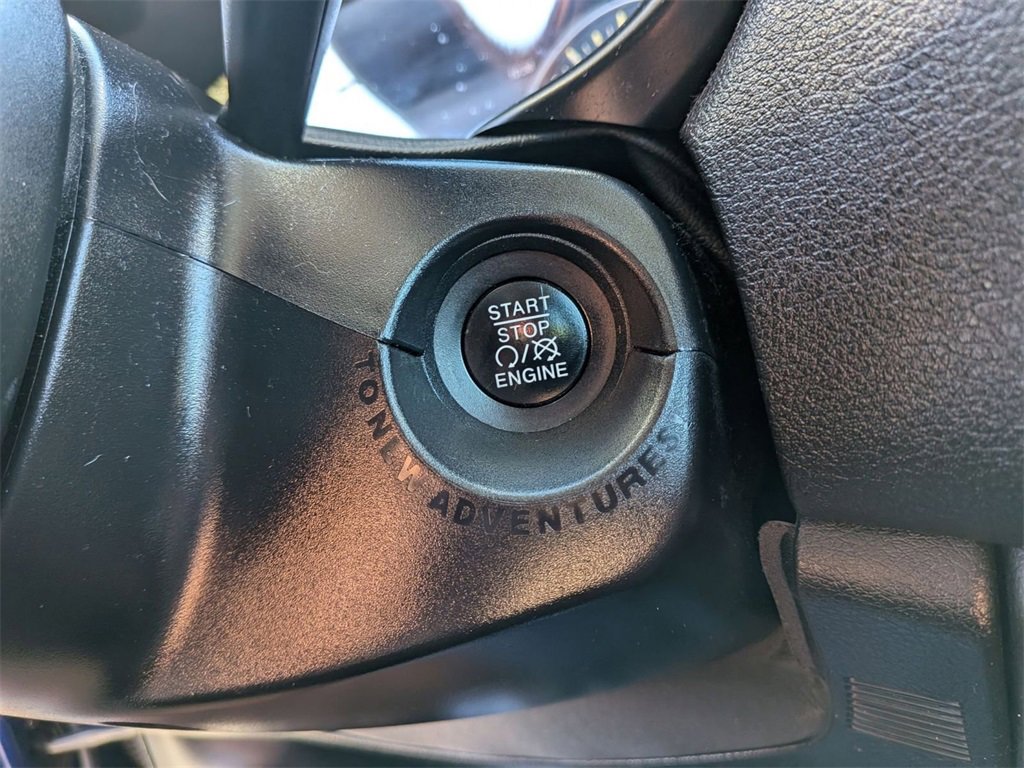 Used 2016 Jeep Renegade Trailhawk image 22