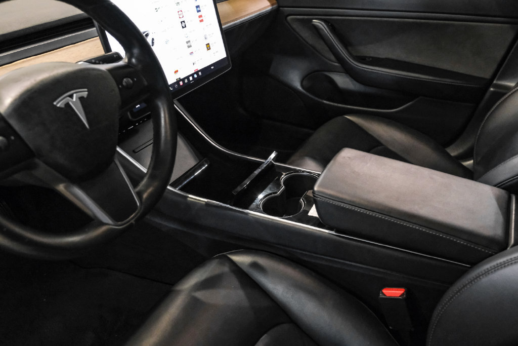 Used 2018 Tesla Model 3 Long Range RWD image 21