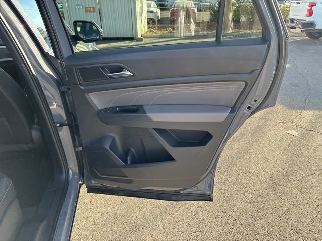 Used 2023 Volkswagen Atlas Cross Sport SE w/ Panoramic Sunroof Package image 32