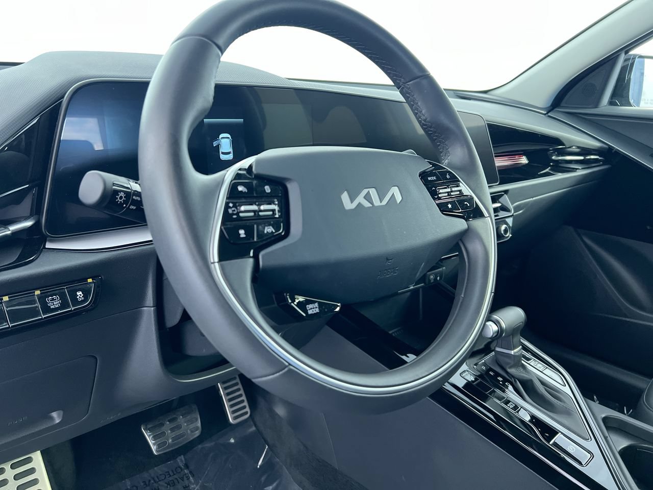 Certified 2025 Kia Niro EX Touring FWD image 17