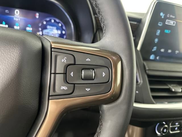 Used 2023 Chevrolet Suburban High Country image 16