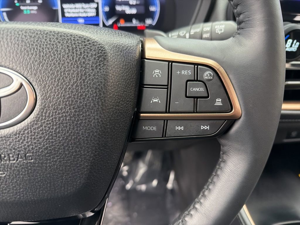 Used 2024 Toyota Grand Highlander AWD Hybrid image 14