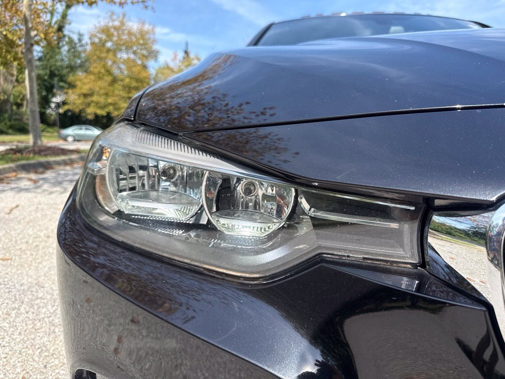 Used 2017 BMW 330i xDrive Sedan AWD/4WD image 37