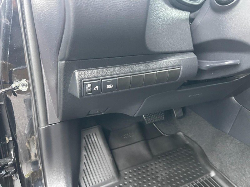 Used 2026 Toyota Corolla LE FWD image 15