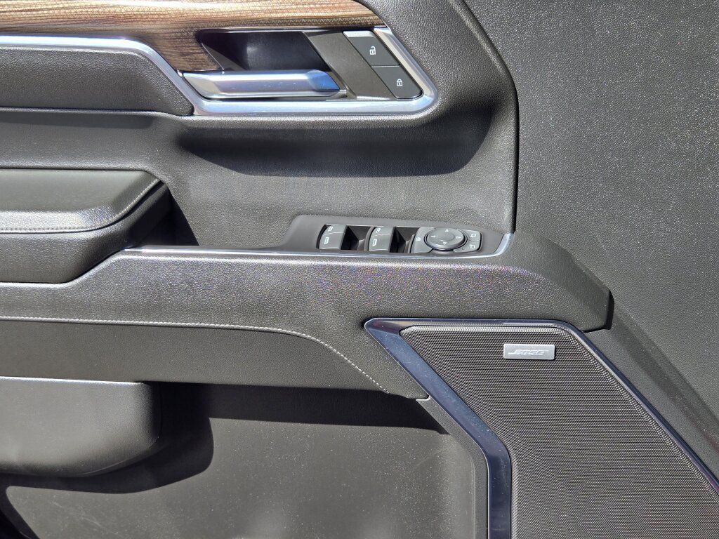 Used 2024 Chevrolet Silverado 1500 RST AWD/4WD image 7