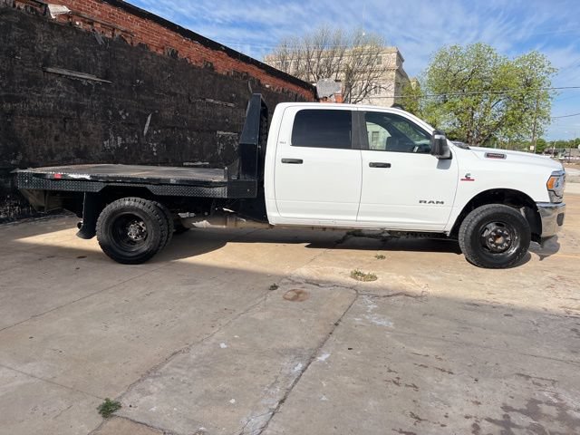 Used 2024 RAM 3500 SLT w/ Quick Order Package 2YG SLT AWD/4WD image 9