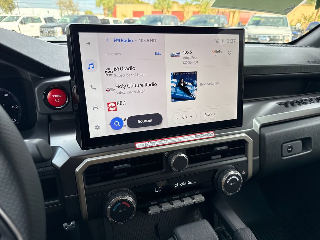 Used 2025 Toyota Tacoma TRD Sport image 19