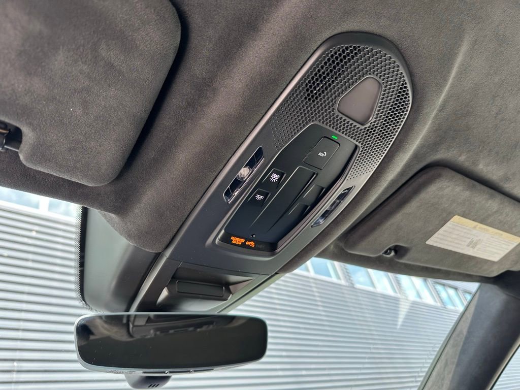 Used 2026 Porsche Cayenne Turbo AWD/4WD image 35