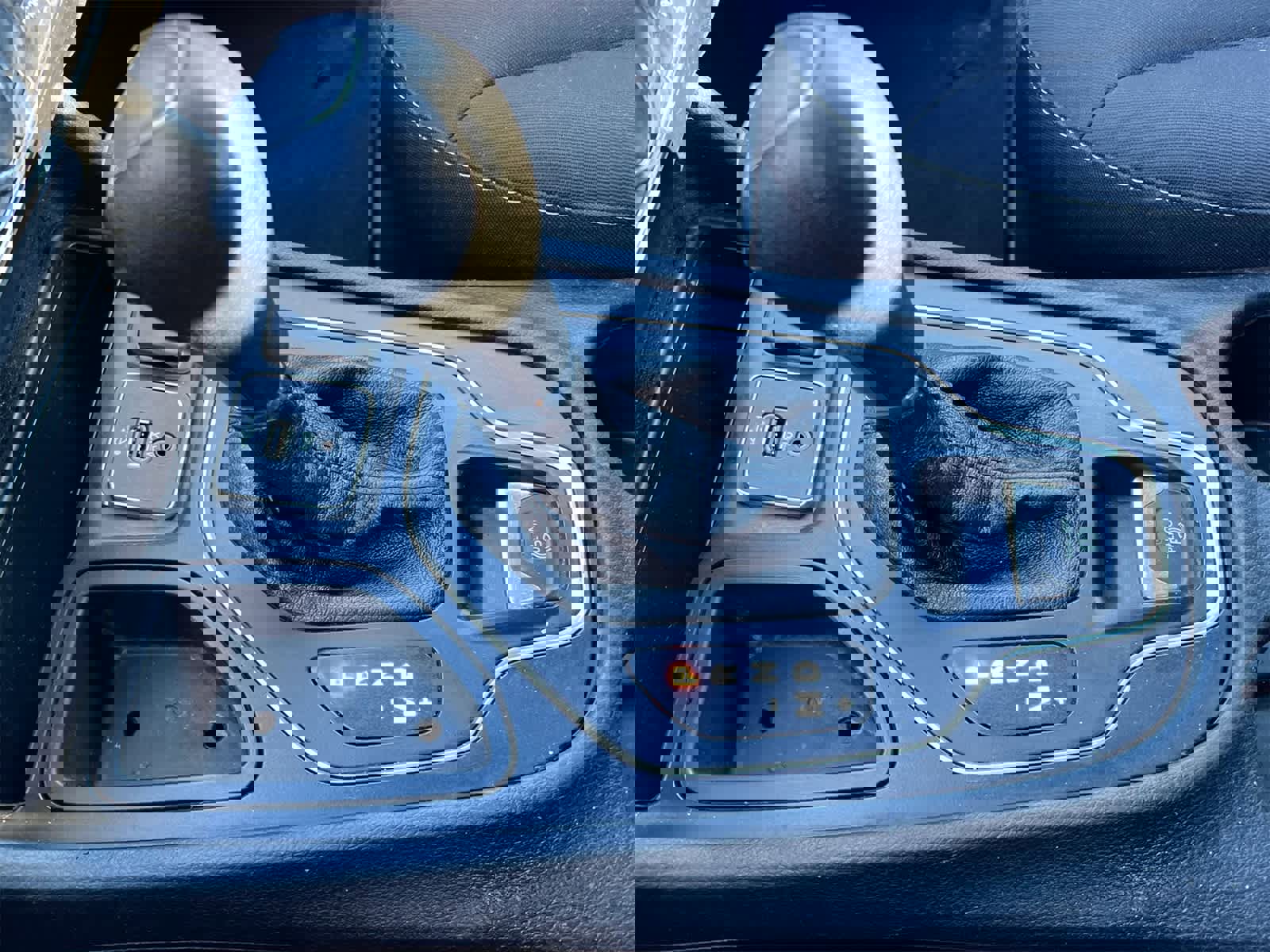 Used 2019 Jeep Cherokee Latitude w/ Popular Appearance Group image 32